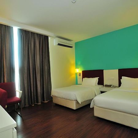 D North Star Hotel & Spa Sandakan Ngoại thất bức ảnh